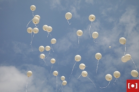 gastheer litteken spade Helium Ballonnen 100 stuks wit | Zonlichtvliegers